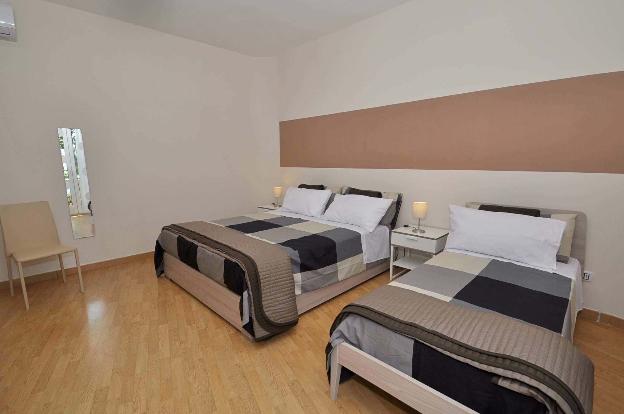 Accommodation Feel Salernes Extérieur photo